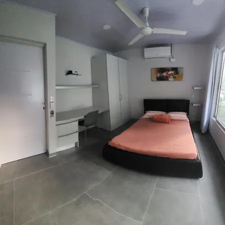 Casa Mariposa A 500 Metros De La Playa Full Equipada Espacio Y Precio A Tu Medida Posibilidad De Alquilar La Casa Entera, Los Dos Apartamentos Abajo O Los 2 Cuartos Con Banos Privados En La Planta Alta Para 1 A 22 Personas Playa Herradura  Exterior photo