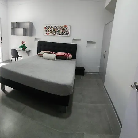 Casa Mariposa A 500 Metros De La Playa Full Equipada Espacio Y Precio A Tu Medida Posibilidad De Alquilar La Casa Entera, Los Dos Apartamentos Abajo O Los 2 Cuartos Con Banos Privados En La Planta Alta Para 1 A 22 Personas Playa Herradura  Exterior photo