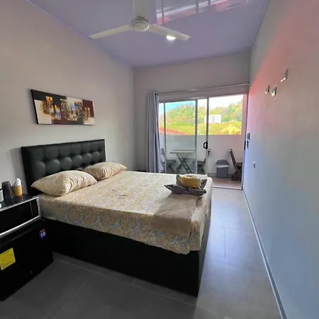 Casa Mariposa A 500 Metros De La Playa Full Equipada Espacio Y Precio A Tu Medida Posibilidad De Alquilar La Casa Entera, Los Dos Apartamentos Abajo O Los 2 Cuartos Con Banos Privados En La Planta Alta Para 1 A 22 Personas Playa Herradura  Exterior photo