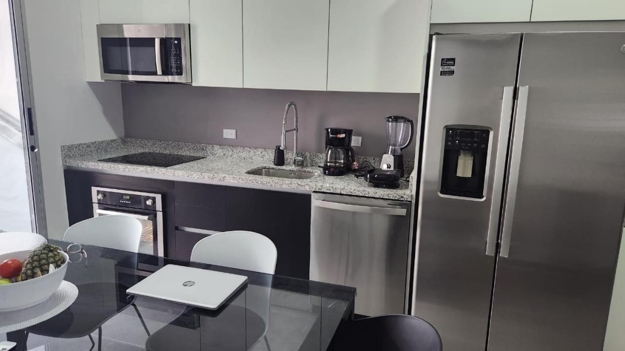 Casa Mariposa A 500 Metros De La Playa Full Equipada Espacio Y Precio A Tu Medida Posibilidad De Alquilar La Casa Entera, Dos Abajo O 2 Cuartos Con Banos Privados En La Planta Alta 1 A 22 Personas Appartement